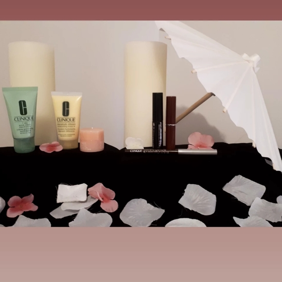 CLINIQUE - Picture 2 of 4